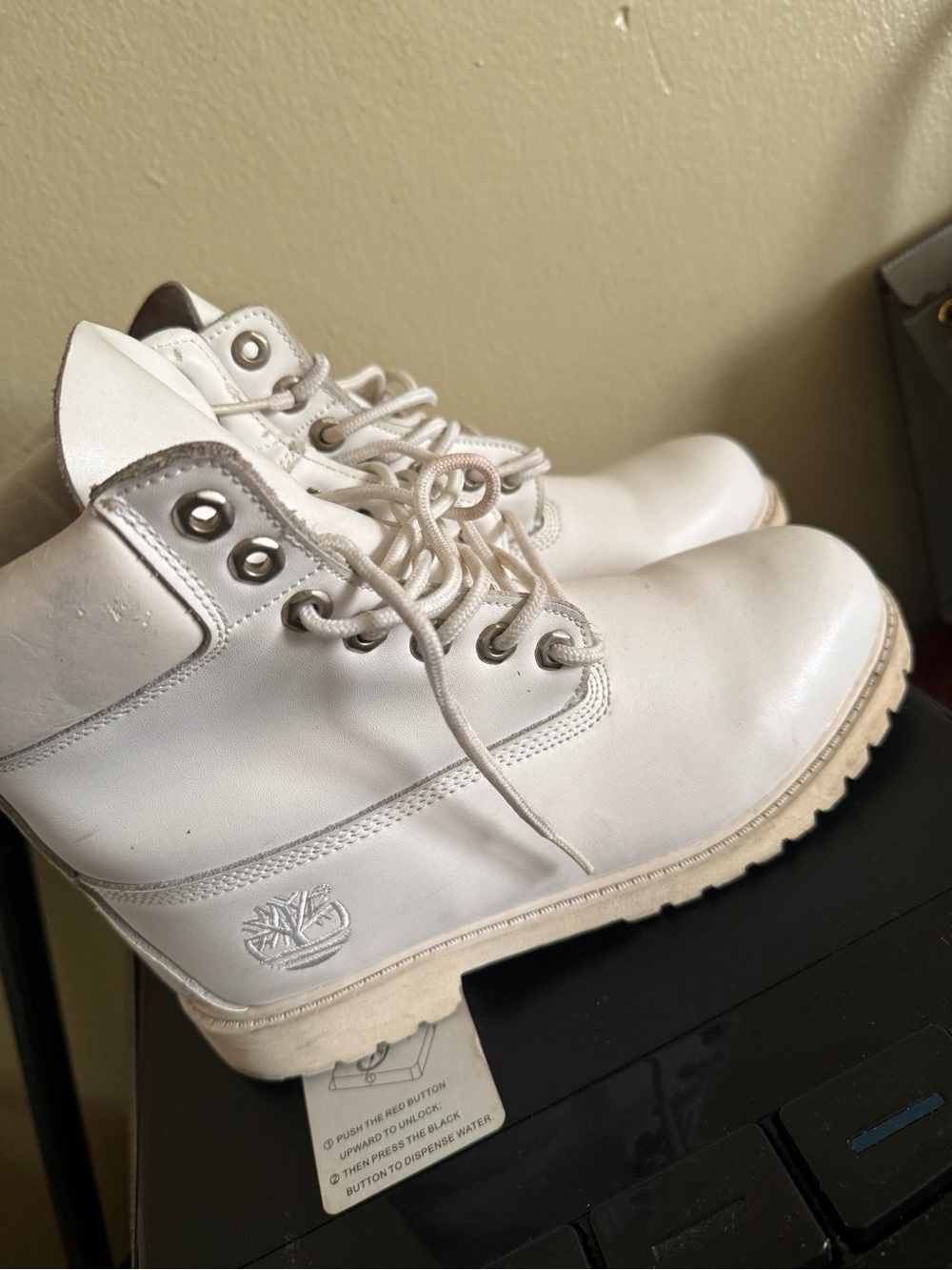 I White Kids Lace-Up Leather Boots